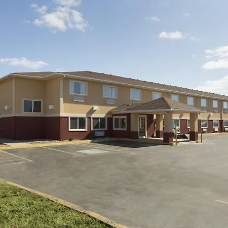 Super 8 By Wyndham Lees Summit-2