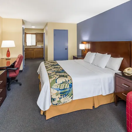Days Inn By Wyndham Walterboro-3