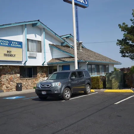 Nampa Inn & Suites-3
