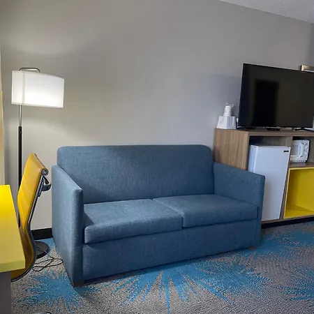 Days Inn By Wyndham Colby-3