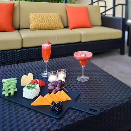 Courtyard By Marriott Denver Cherry Creek-3