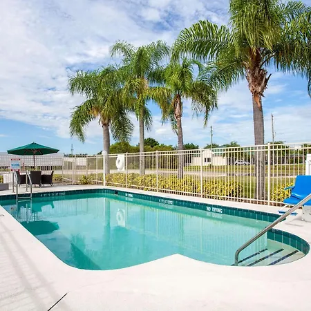 Howard Johnson By Wyndham Vero Beach/I-95-2