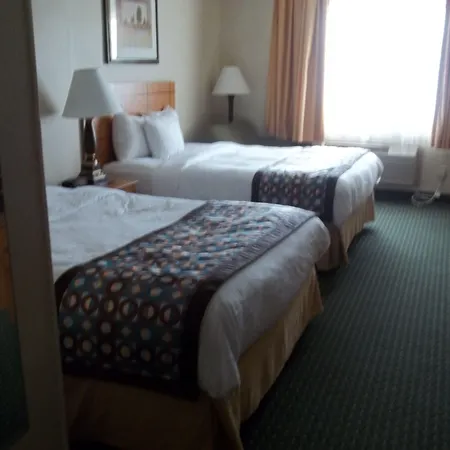 Baymont By Wyndham Waterloo-2