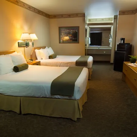 The Redwood Riverwalk, A Boutique Hotel-2