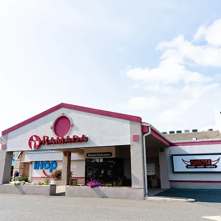 Ramada By Wyndham Vineland Millville Area-3