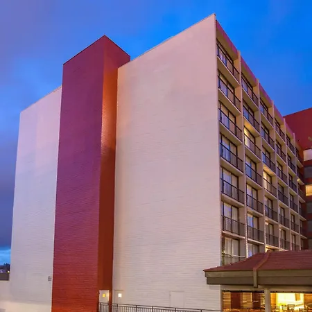 Red Lion Inn & Suites Olympia, Governor Hotel-3