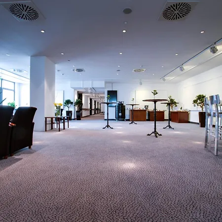 Park Inn by Radisson Lübeck-2