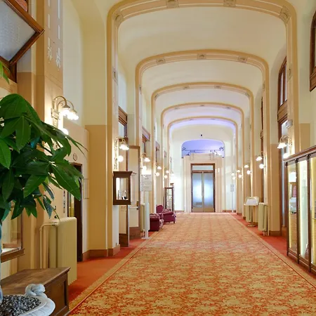 Palace Grand Hotel Varese-2