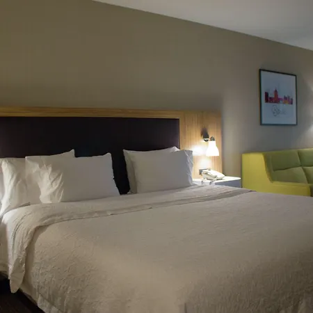 Hampton Inn Boise - Airport-3