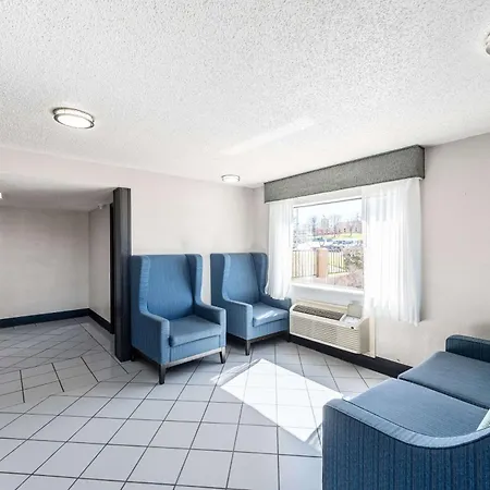 Econo Lodge Vicksburg-2