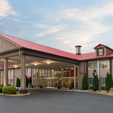 Ramada By Wyndham Bowling Green-3