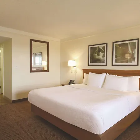 La Quinta By Wyndham Coral Springs University Dr-2