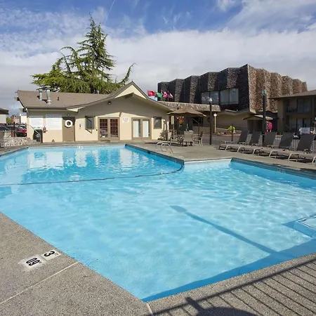 Red Lion Hotel Port Angeles Harbor-3