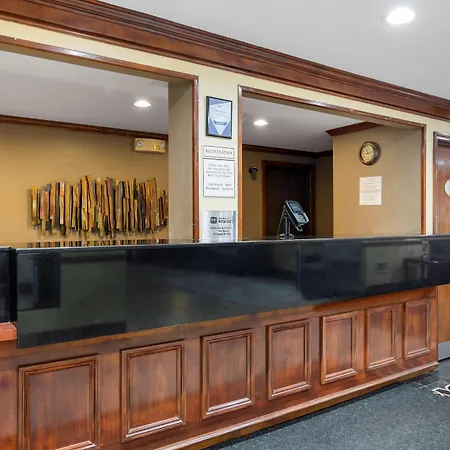 Best Western Louisville East Inn & Suites-2