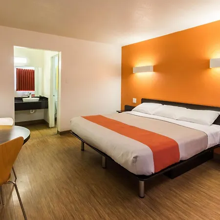 Motel 6-Stephenville, Tx-2
