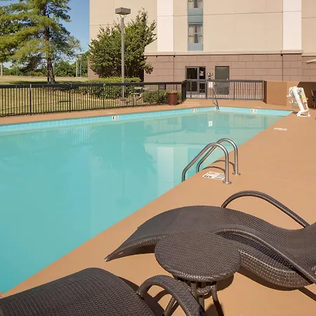 Hampton Inn & Suites Nashville-Airport-3