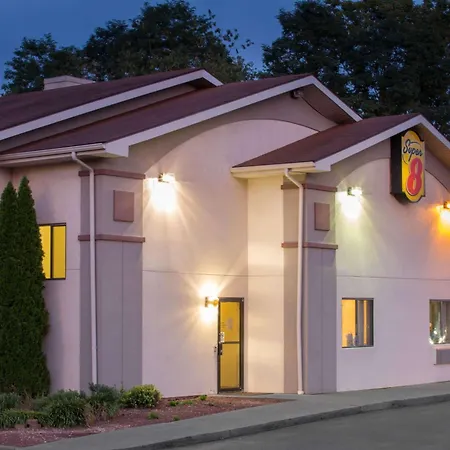 Super 8 By Wyndham Lewisburg-2