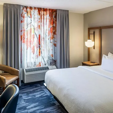 Fairfield Inn & Suites Butler-2