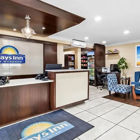 Days Inn By Wyndham Goose Creek-2