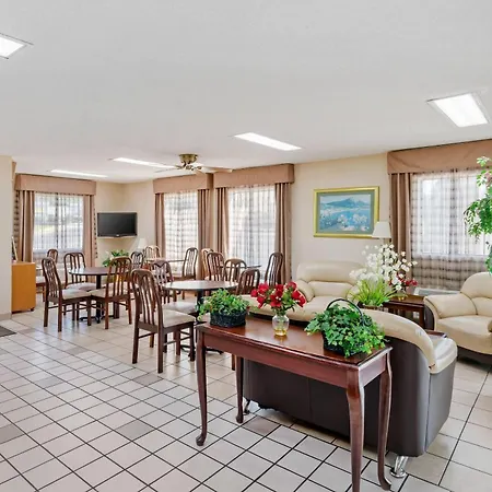 Quality Inn & Suites Stockbridge Atlanta South I-75-2