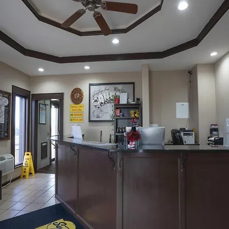 Super 8 By Wyndham Miles City-3