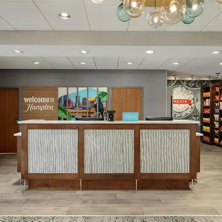 Hampton Inn & Suites By Hilton Tampa Busch Gardens Area-3