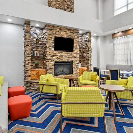 Hampton Inn & Suites Farmington-2