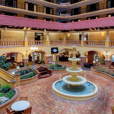 Embassy Suites By Hilton Kansas City Plaza-2