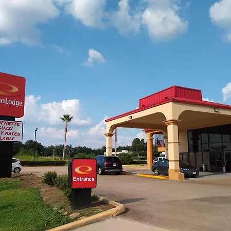 Econo Lodge Inn & Suites West - Energy Corridor-2