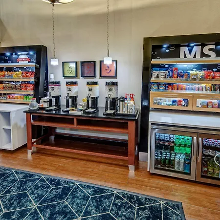 Hampton Inn Batesville-2