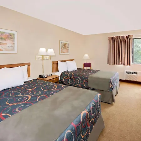 Days Inn By Wyndham Boonville-2