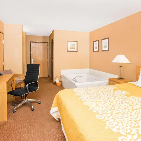 Days Inn By Wyndham Worthington-3
