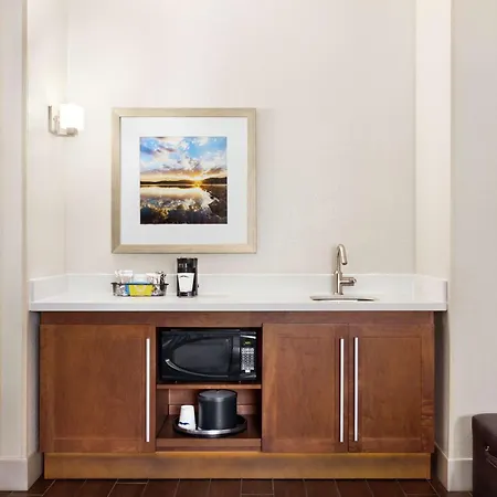 Hampton Inn Lawrence-3