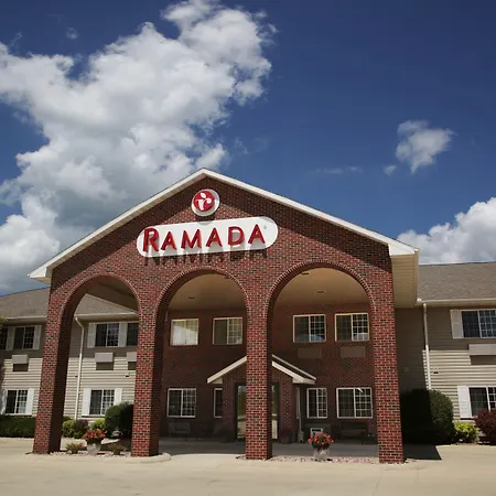 Ramada By Wyndham Spirit Lake/Okoboji-2