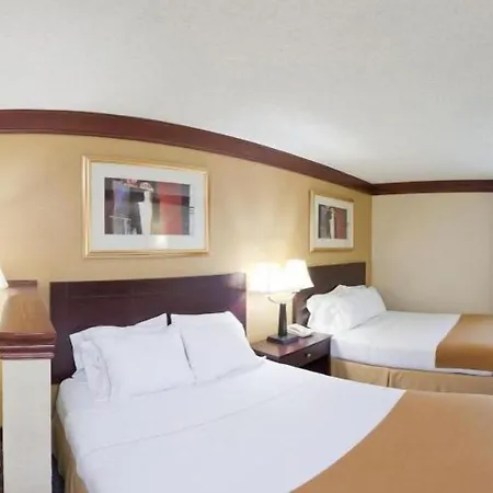 Days Inn & Suites By Wyndham Tahlequah-2