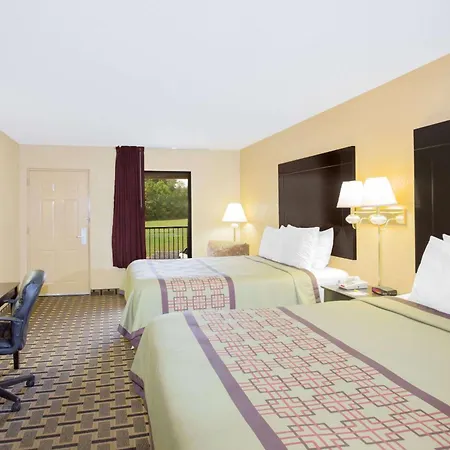 Days Inn By Wyndham Andalusia-3