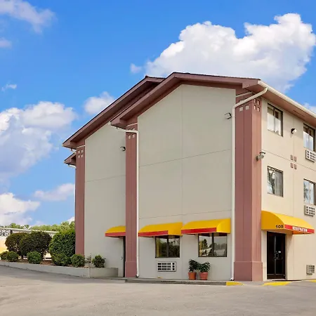 Super 8 By Wyndham Johnson City-2