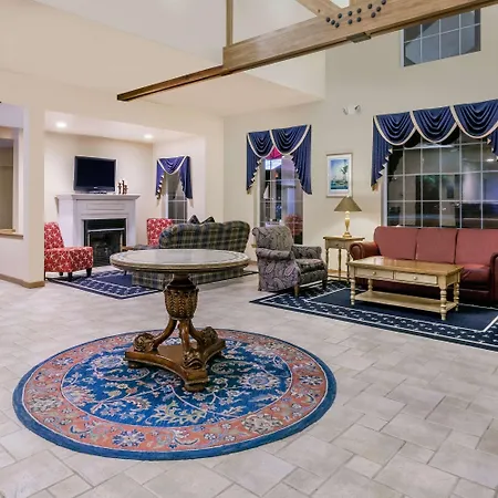 Howard Johnson By Wyndham Mystic-2