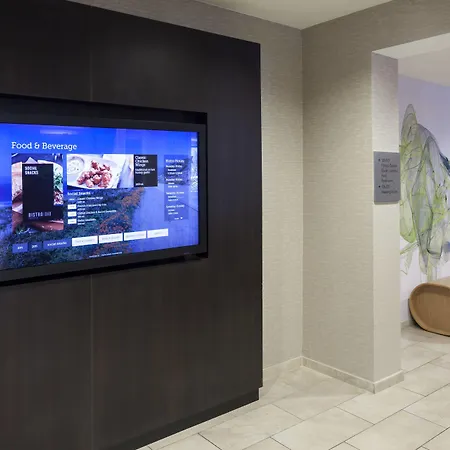 Courtyard By Marriott Pensacola-2