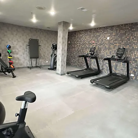La Quinta Inn & Suites By Wyndham South Holland-2