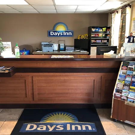 Days Inn By Wyndham Tappahannock-3
