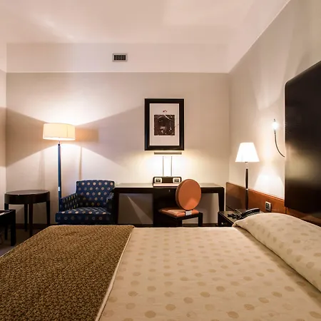 Flyon Hotel & Conference Center-3
