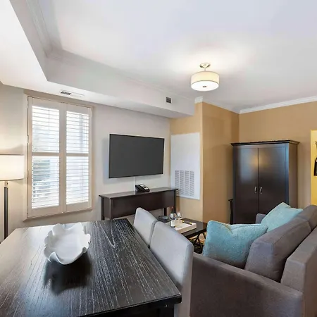 Best Western Plus Hawthorne Terrace Hotel-3