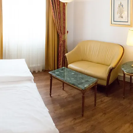 DORMERO Hotel Halle-2