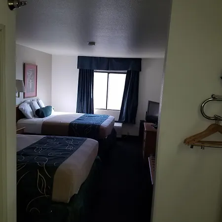 Travelodge By Wyndham Cheyenne-2