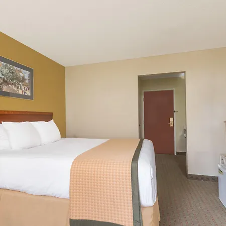 Days Inn By Wyndham Norton-2