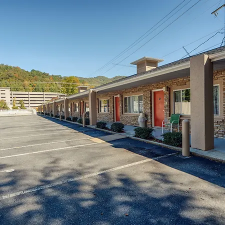 Cherokee Grand Hotel-3