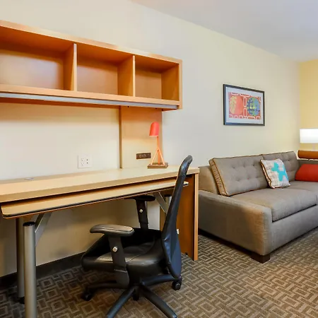 Towneplace Suites By Marriott College Station-3