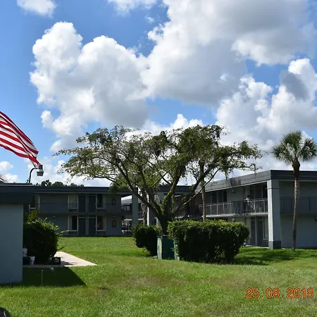 Super 8 By Wyndham Ocala I-75-3