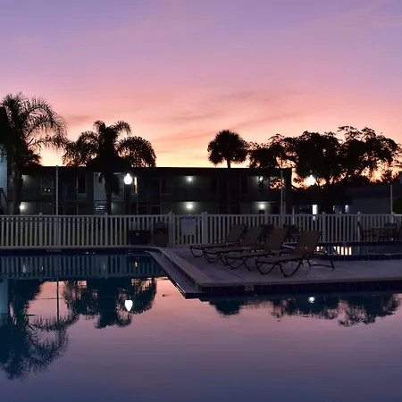 Super 8 By Wyndham Ocala I-75-2